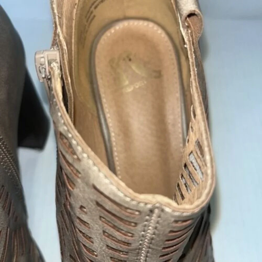 Report Aquarium Taupe / Brown Open Toe Lazer Cut Zip Ankle Bootie Shoe Size 11